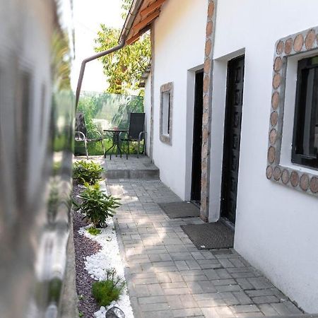 La Fanar Guesthouse Curtea de Argeş Buitenkant foto