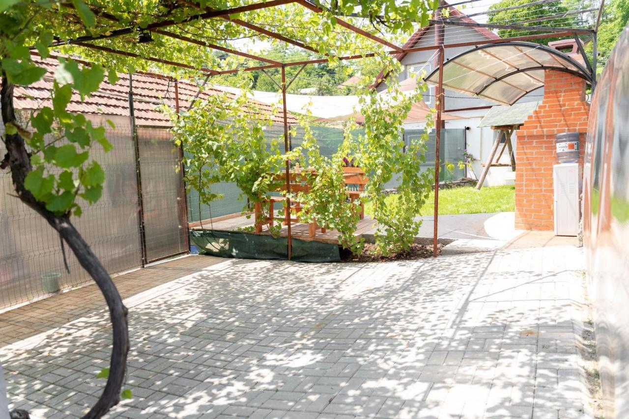 La Fanar Guesthouse Curtea de Argeş Buitenkant foto